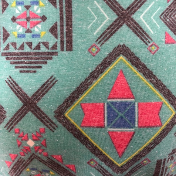 LuLaRoe Irma Green Patterned Tunic Top - Picture 3 of 8